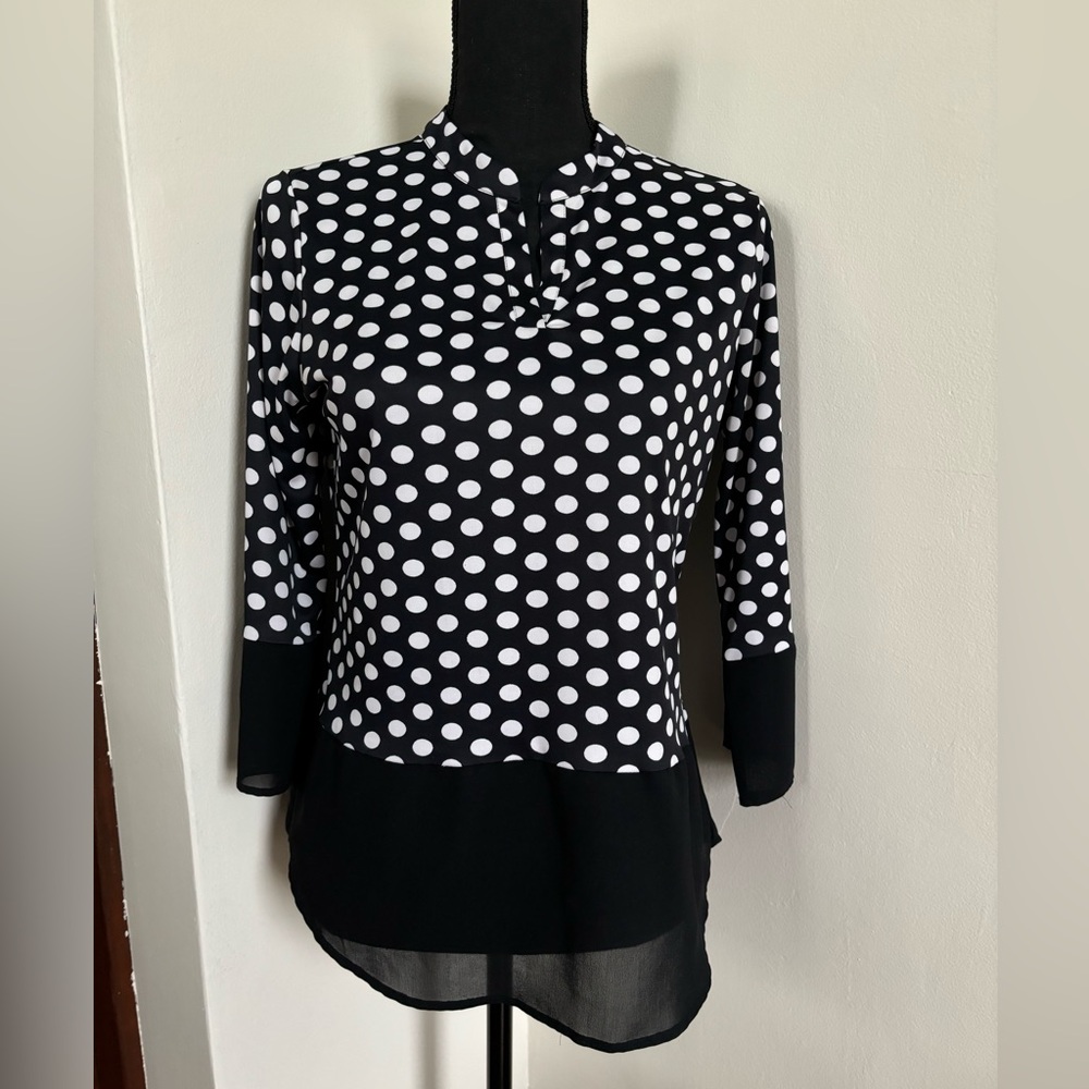 Keren Hart- Polka Dot -Black/White-3/4 Sleeve Top- Size S- No flaws.
